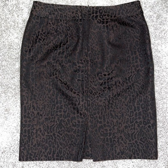 Ann Taylor Leopard Print Skirt - Picture 6 of 7
